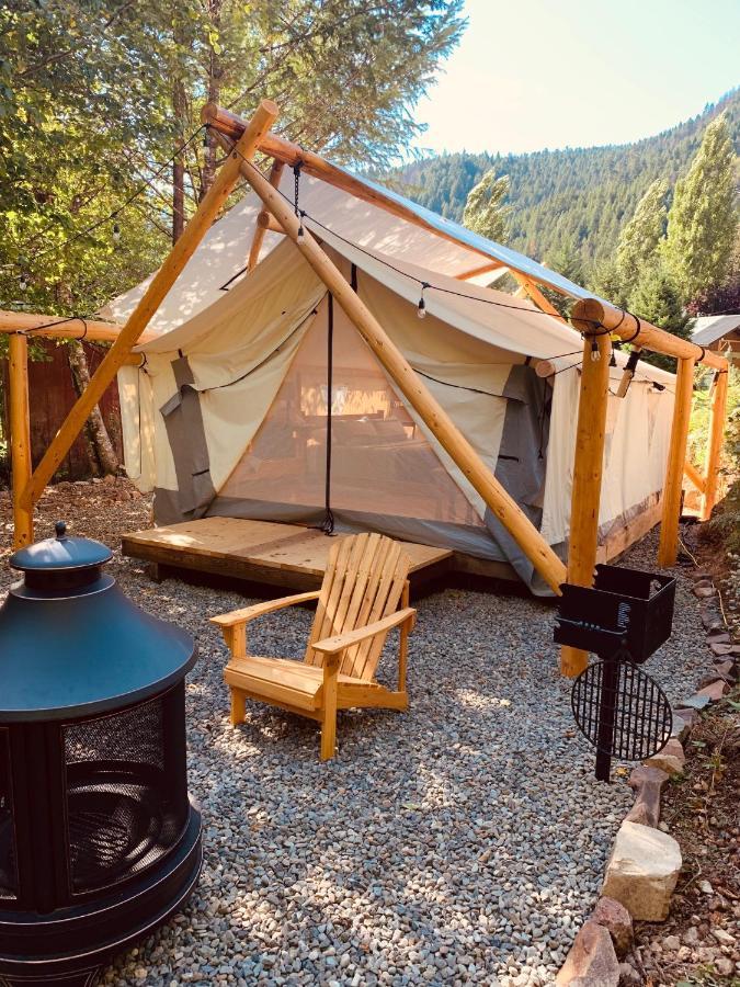 Umpqua's Last - Wilderness Cabins, Rv Park & Glamping Campingplatz