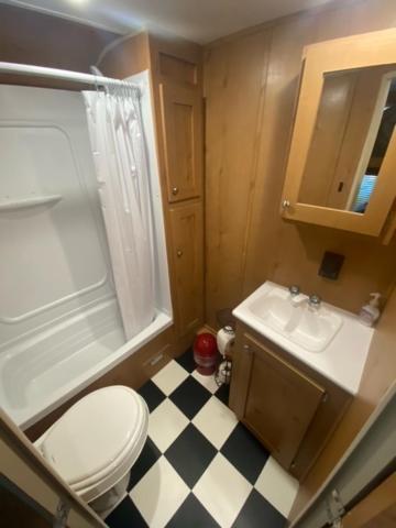 Umpqua's Last - Wilderness Cabins, Rv Park & Glamping Campingplatz Idleyld Park