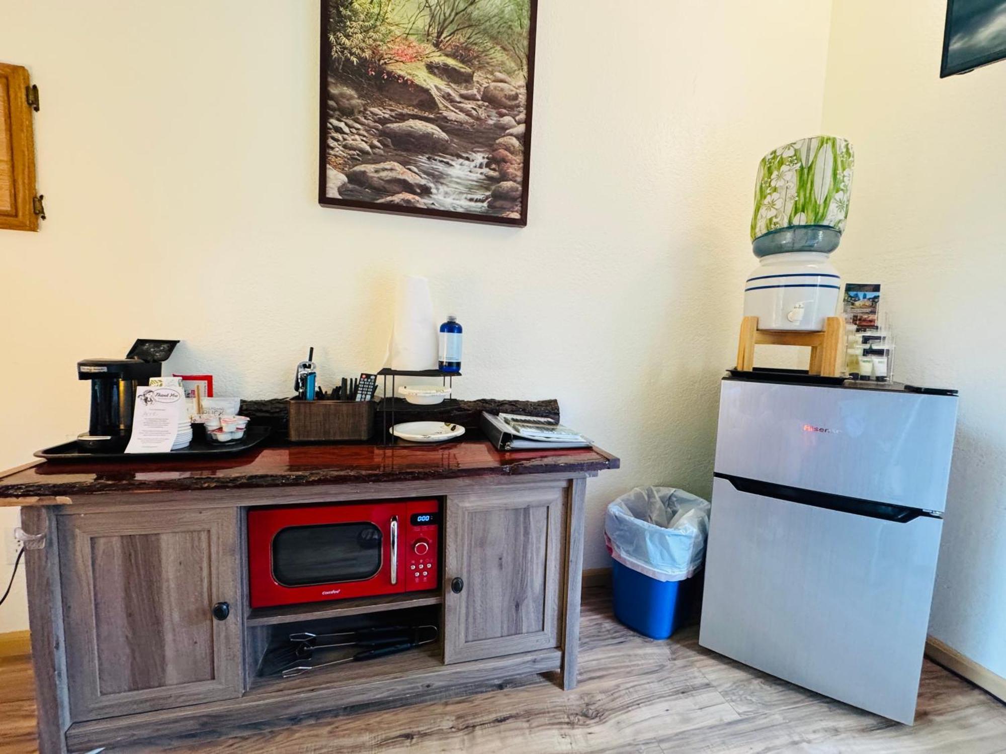 Umpqua's Last - Wilderness Cabins, Rv Park & Glamping *