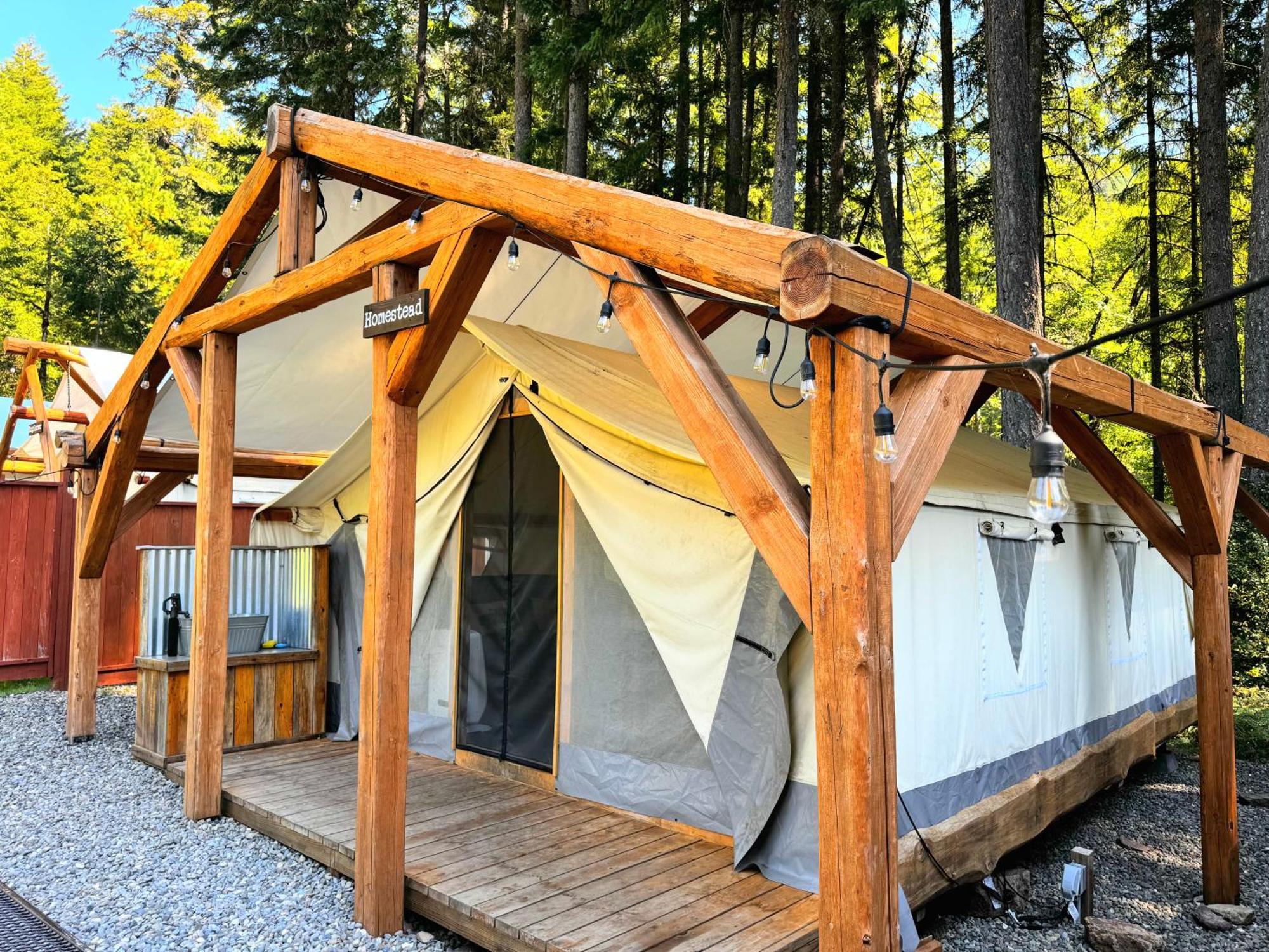 Umpqua's Last - Wilderness Cabins, Rv Park & Glamping Campingplatz