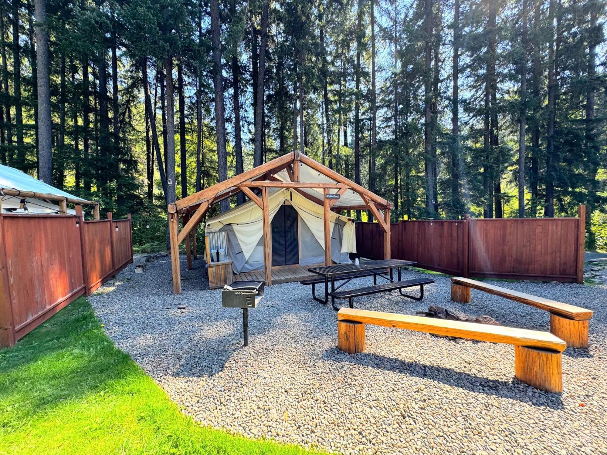 Umpqua's Last - Wilderness Cabins, Rv Park & Glamping * Idleyld Park