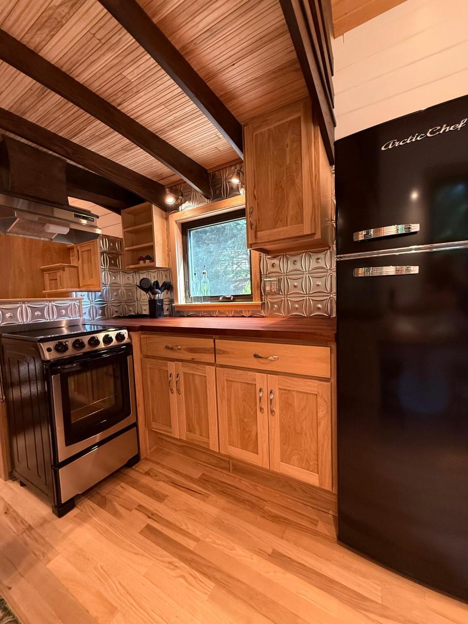 Umpqua's Last - Wilderness Cabins, Rv Park & Glamping *